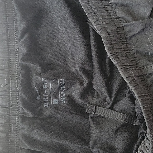 Nike Women's Dri Fit Shorts - Picture 3 of 5